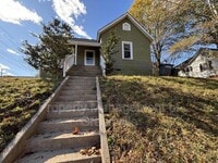 Building Photo - 1 W 6th St