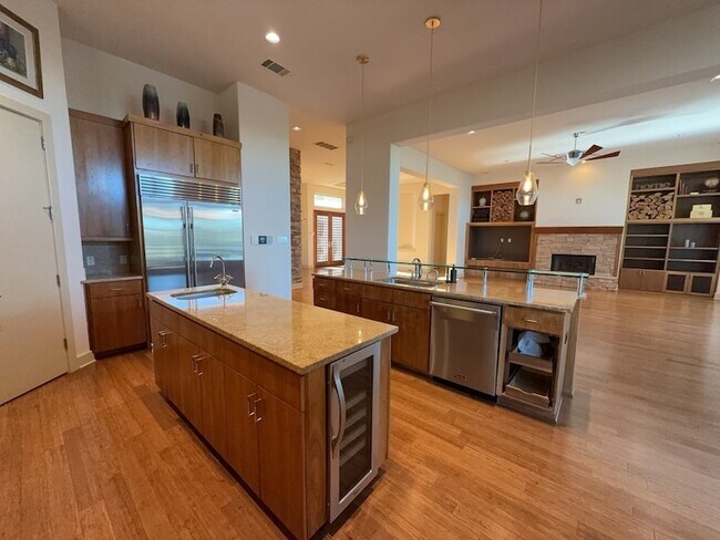 Building Photo - 4459 Lena Ln