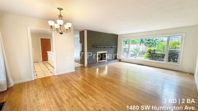 Building Photo - 1480 SW Huntington Ave