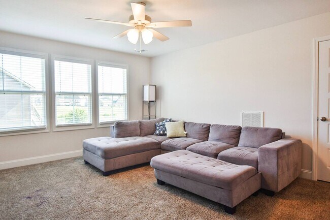 Building Photo - 1462 Citadel Dr