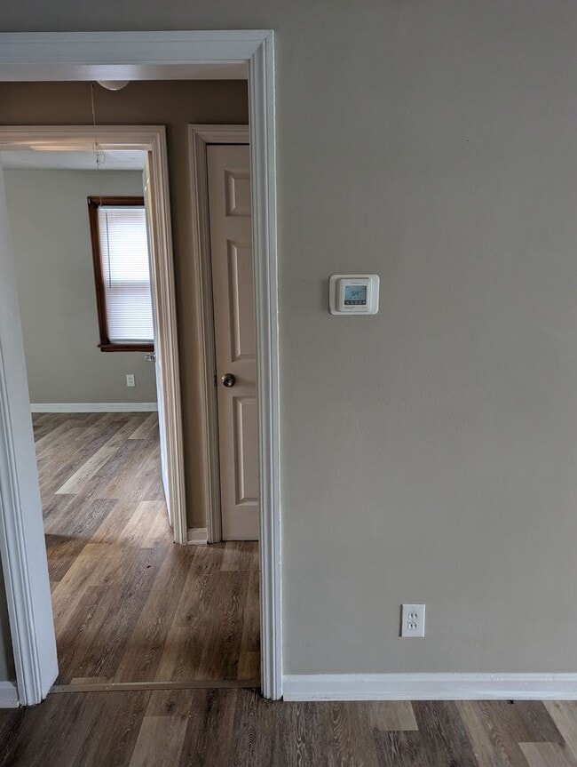 Building Photo - Charming 3-Bedroom Property in Prime Location