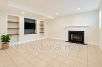 Building Photo - 702 Leeward Ct
