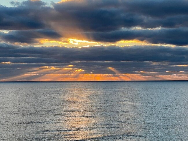 Building Photo - 3221 S Ocean Blvd