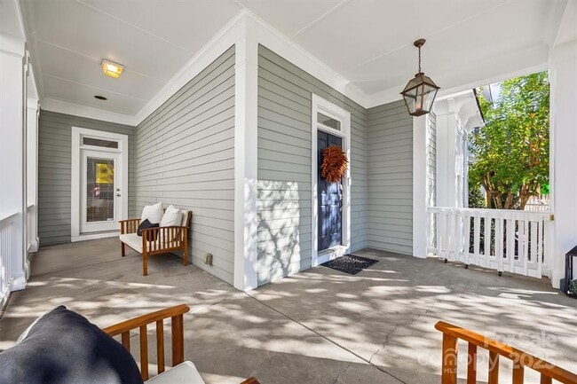 Building Photo - 12621 Doster Ave