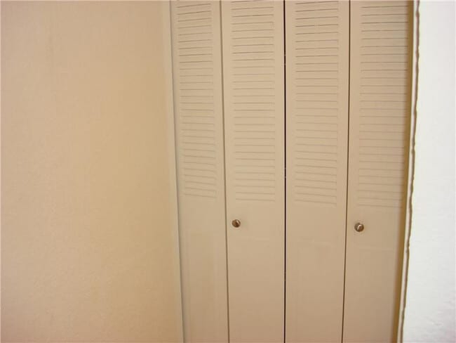 Building Photo - 770 SE 2nd Ave