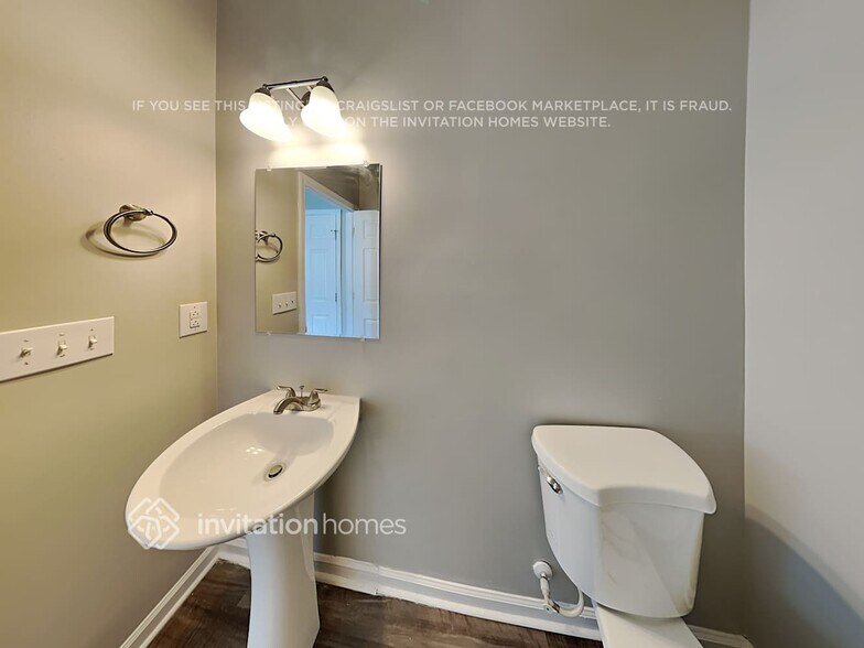 Building Photo - 516 Landis Oak Way