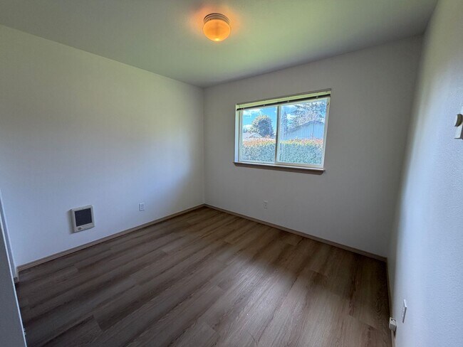 Building Photo - 112