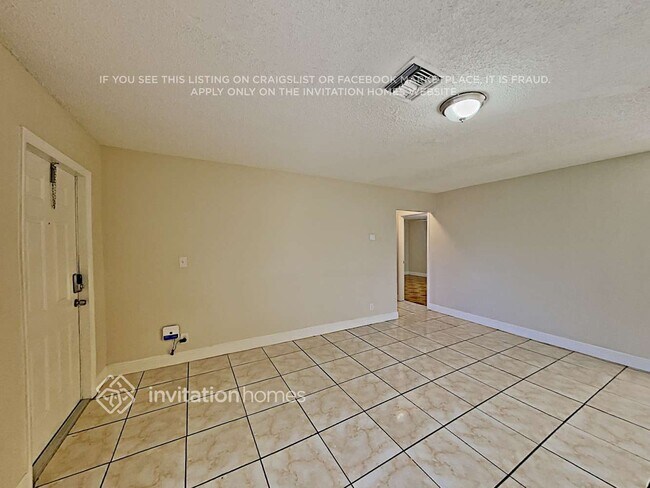 Building Photo - 127 Dove Cir