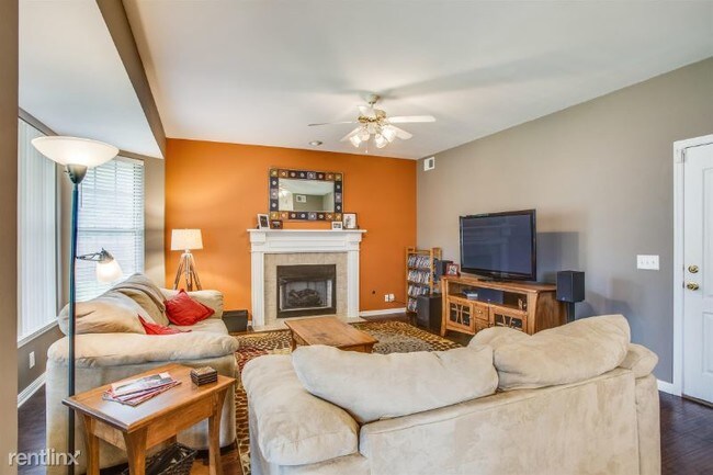 Building Photo - 4 br, 2.5 bath House - 1701 Portway CT.