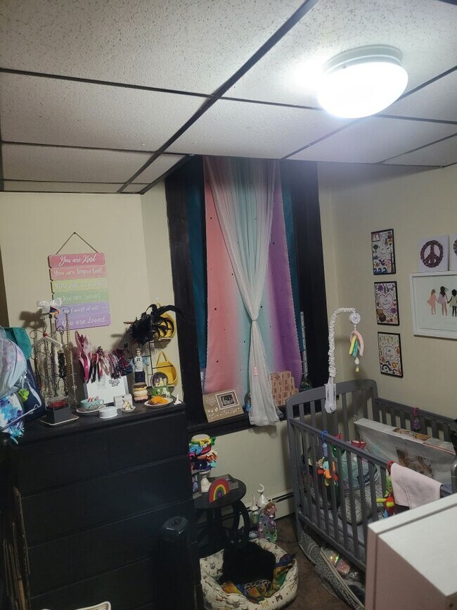 Building Photo - Main Street Apartment in Marlborough
