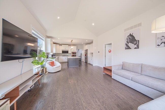 Building Photo - 3081 N Spurway Dr