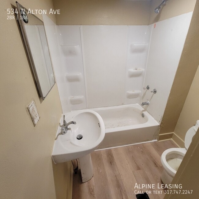 Building Photo - 534 N Alton Ave