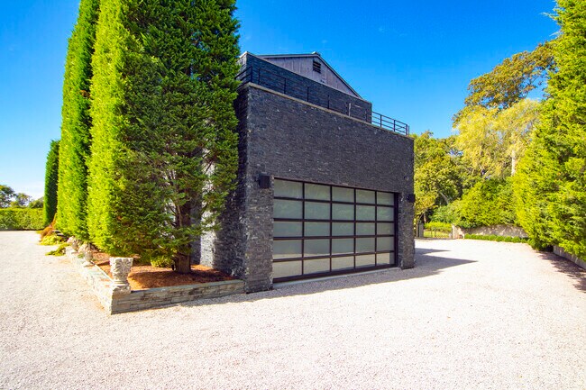 Building Photo - 46 Hildreth Ln