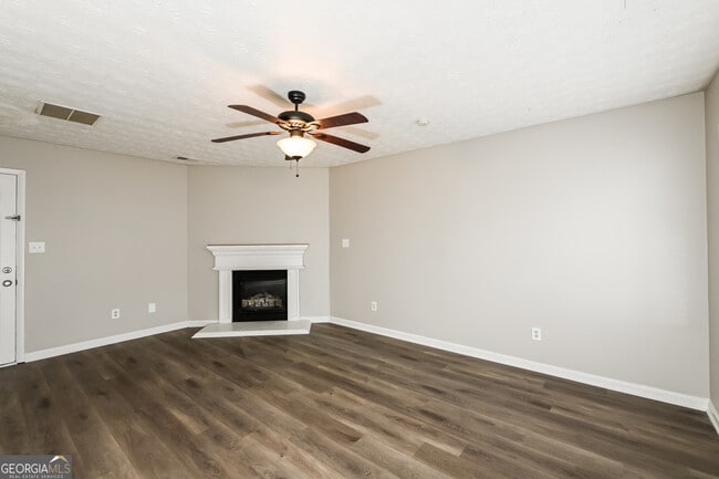 Building Photo - 10139 Jefferson Village Dr SW