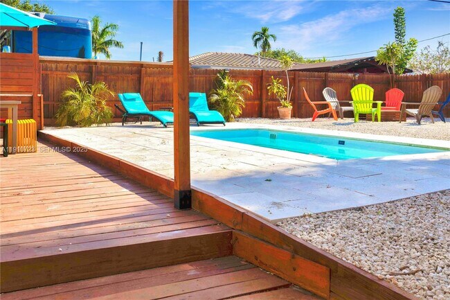 Building Photo - 1241 SW 29th St