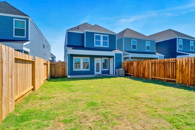 Building Photo - 10316 Penryn Frst Trl