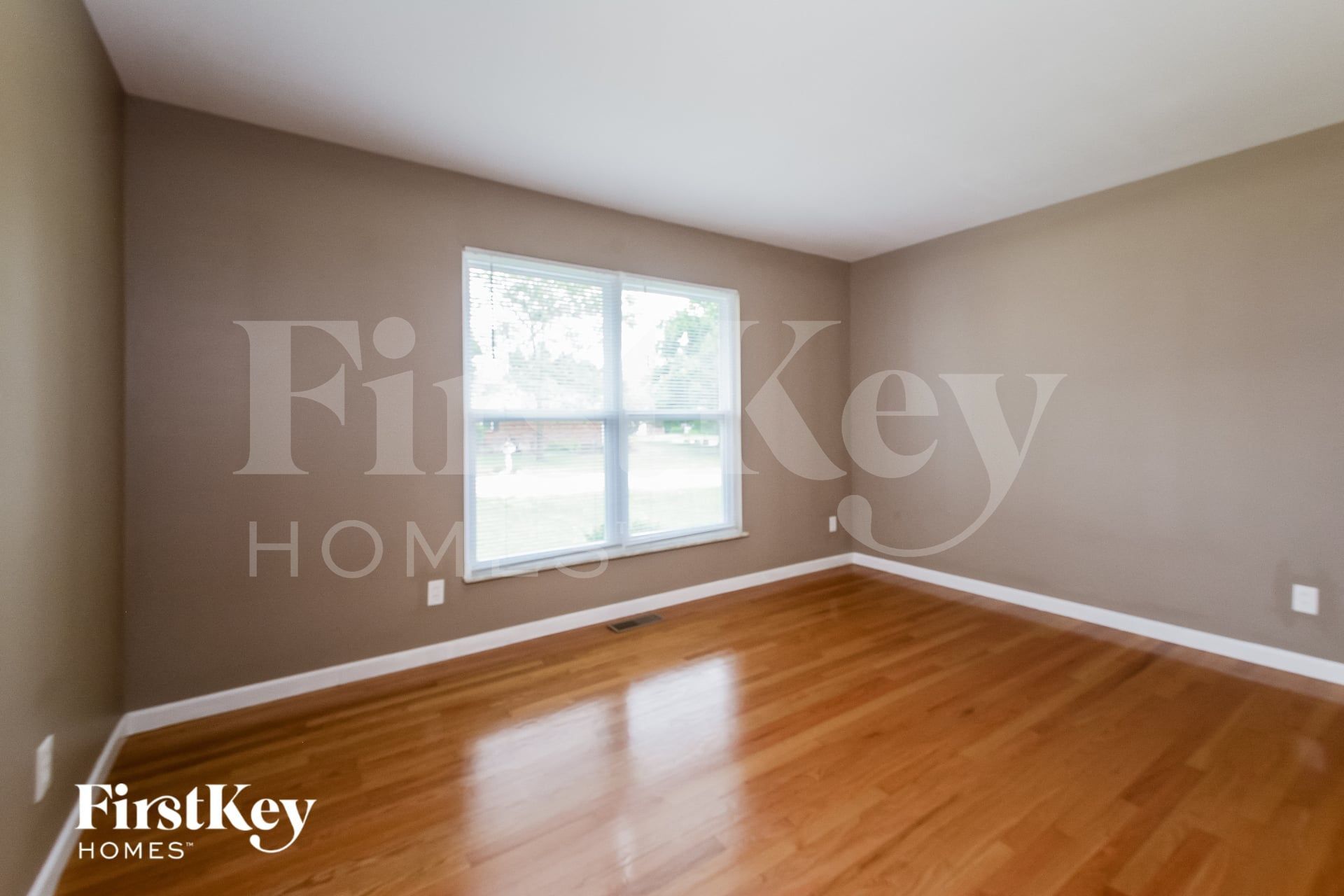 Building Photo - 13825 Invicta Dr