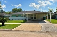 Building Photo - 3212 Thornwood Dr