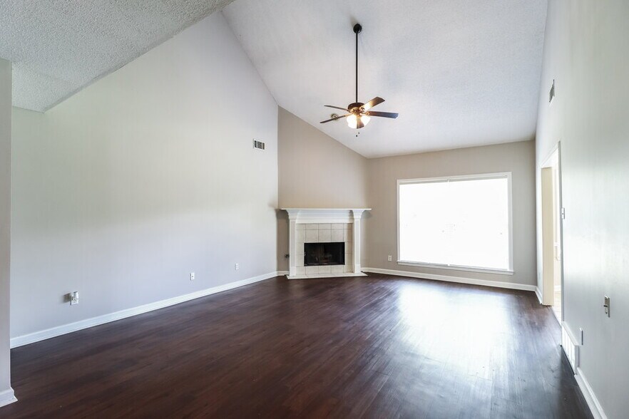 Building Photo - 5212 Summer Wind Ln