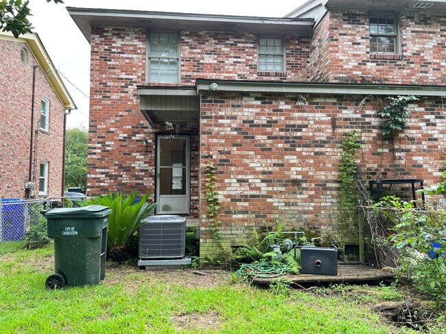 Building Photo - 21 Marlow Dr