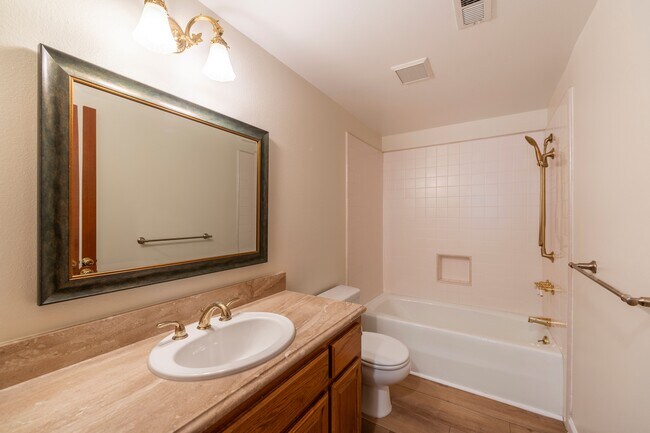 Building Photo - 26 Sausalito Cir E