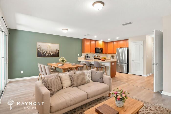 Building Photo - 438 Walnut Dr