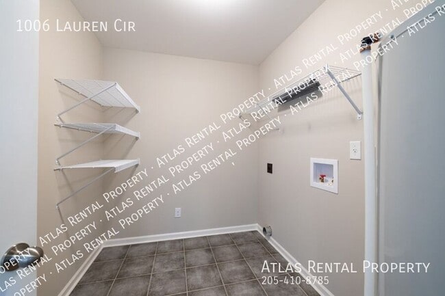 Building Photo - 1006 Lauren Cir E