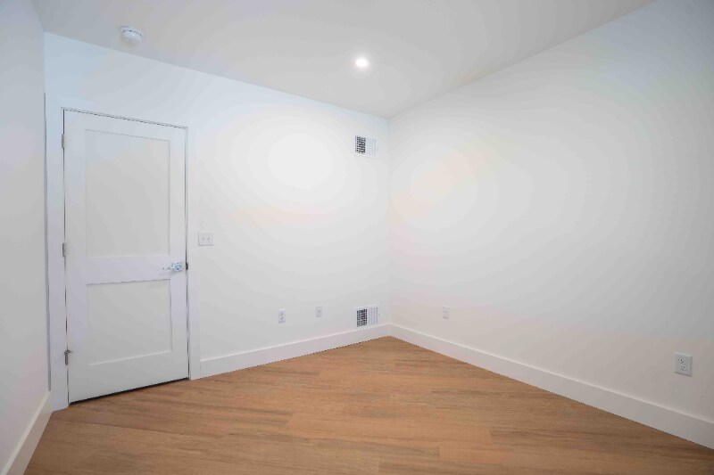 Building Photo - 517 18th St