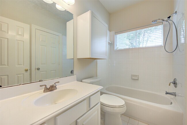 Building Photo - 2935 Apple Forest Ct