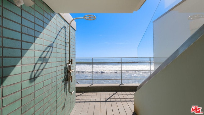 Building Photo - 31388 Broad Beach Rd