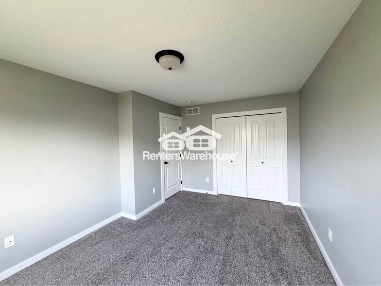 Building Photo - 645 Northview Dr