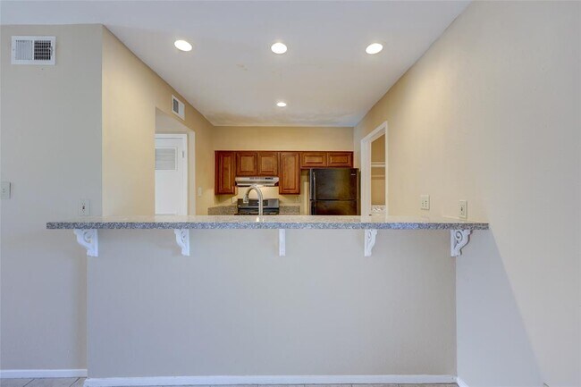 Building Photo - 709 Castle Ridge Rd