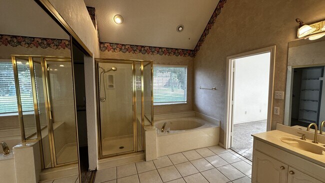 Building Photo - 18532 Bay Pines Ln