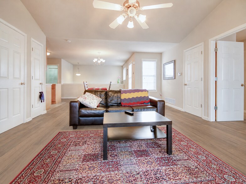 Building Photo - 103 Yorkminster Ln