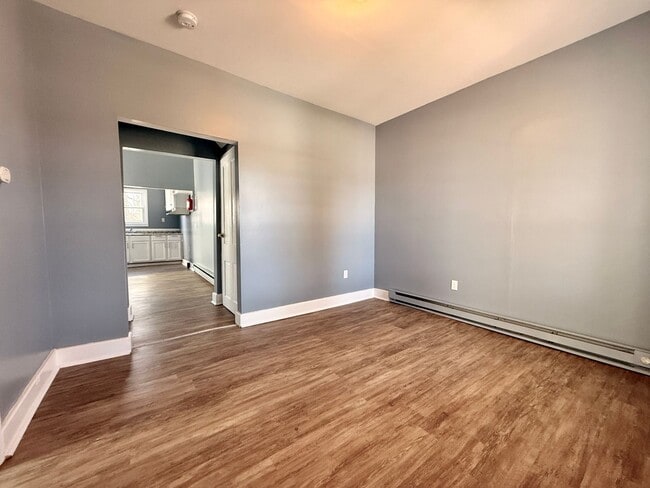 Building Photo - 407 S 8th St