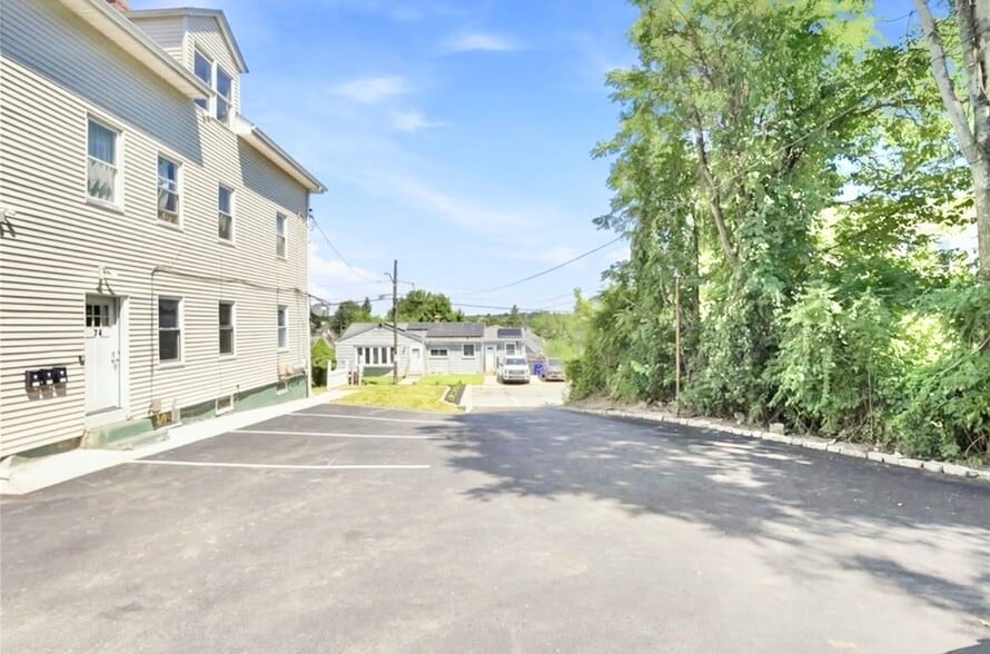 Building Photo - 74 Veazie St