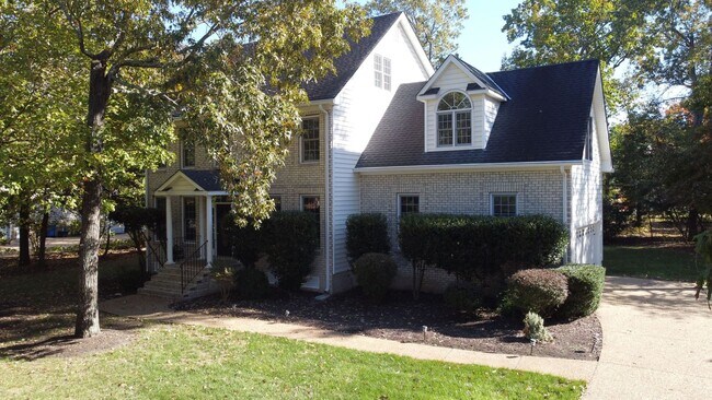 Building Photo - 12513 Inverness Dr