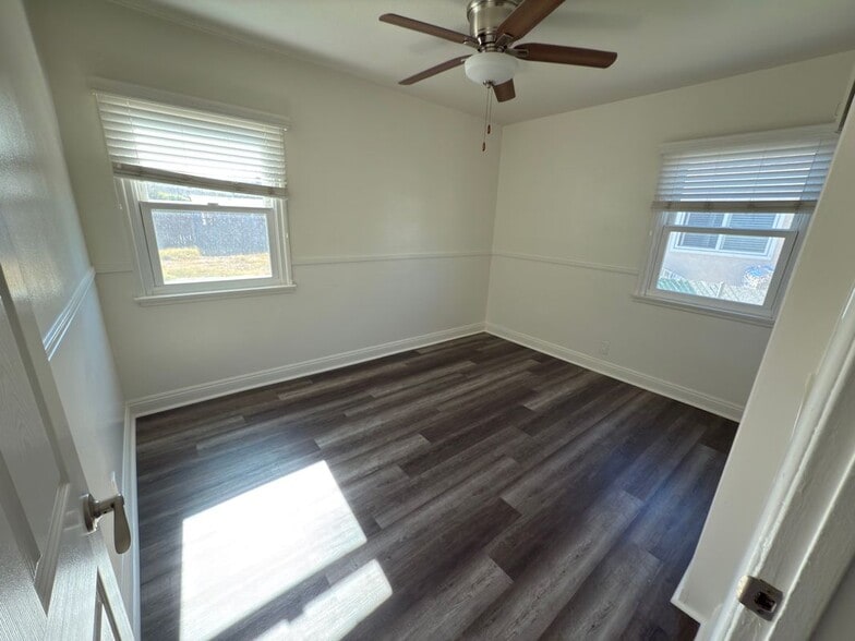 Building Photo - 1130 E Workman Ave