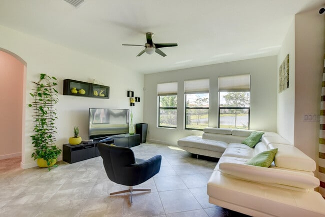 Building Photo - 4543 Sandy Cv Ter