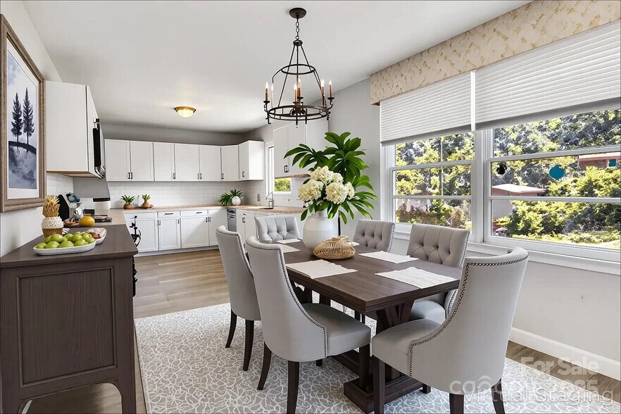 Building Photo - Room in House on Thornwood Rd