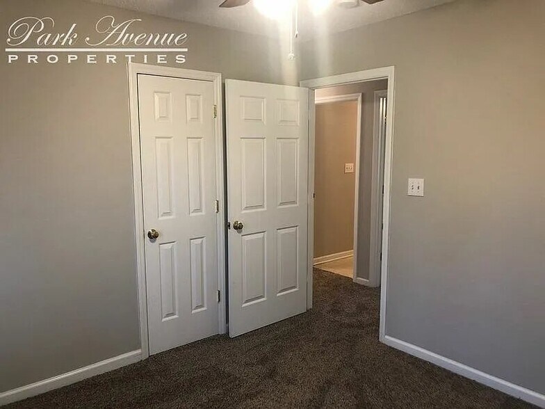 Building Photo - 116 Barnes Dr