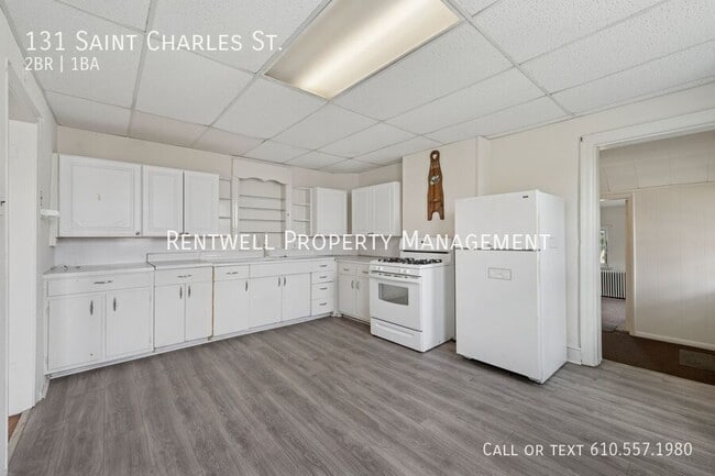 Building Photo - 131 St Charles St
