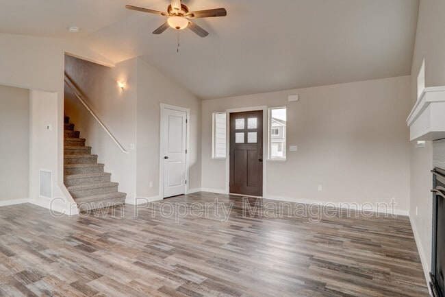 Building Photo - 517 Sparrow Rd