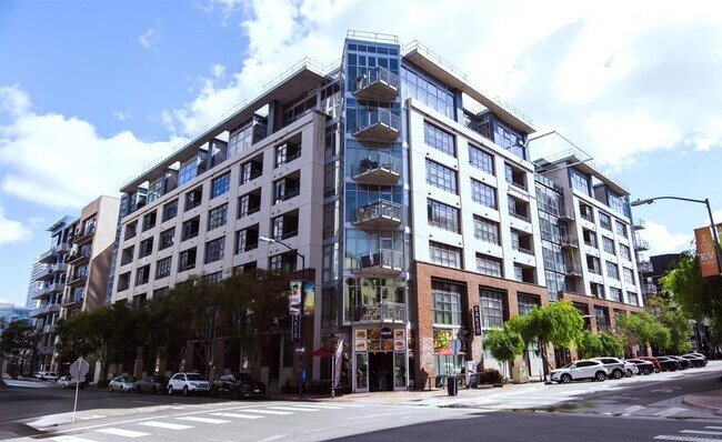 Building Photo - 1050 Island Ave