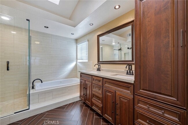 Building Photo - 5963 meadowood COurt