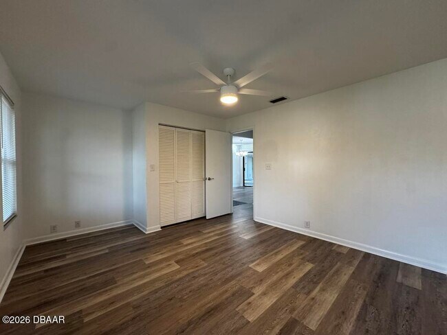 Building Photo - 1508 Poplar Dr