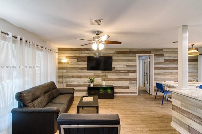Building Photo - Grant Street, Hollywood, FL 33021 - 3 BR 2 BA house