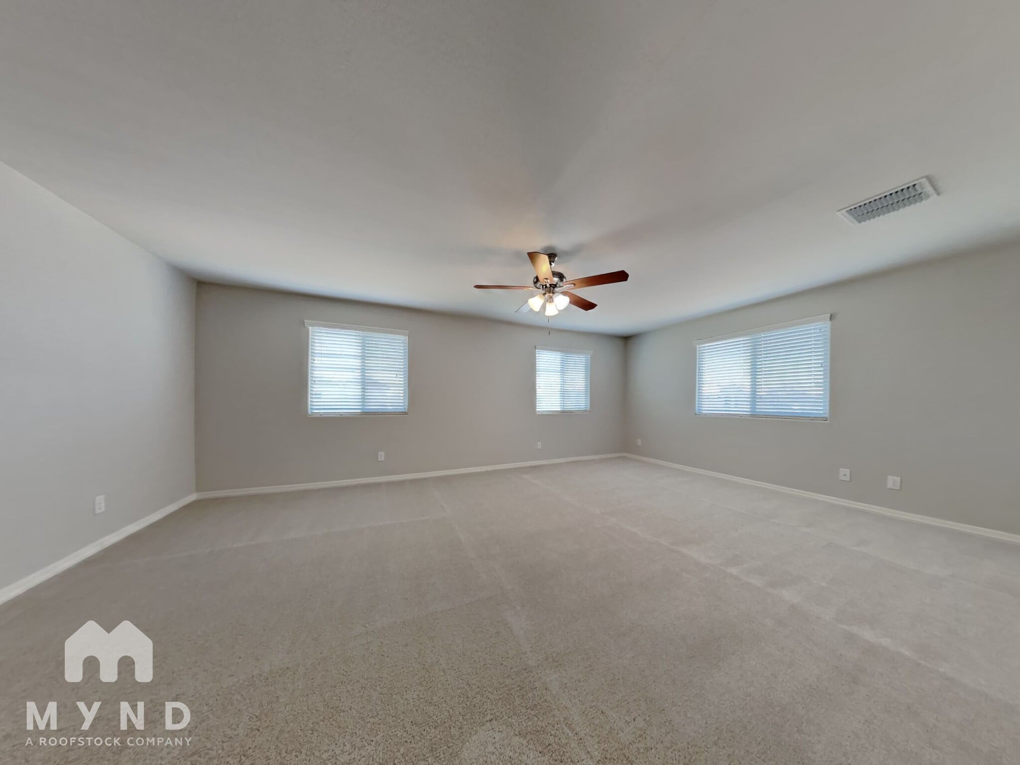Building Photo - 5420 W Albeniz Pl
