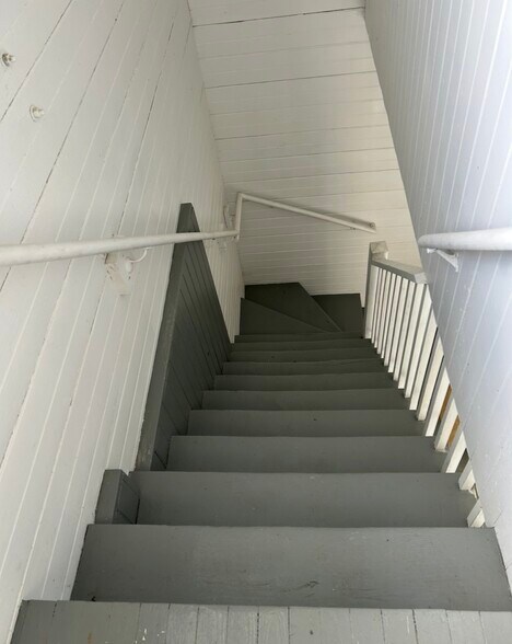 Building Photo - 14 Park St