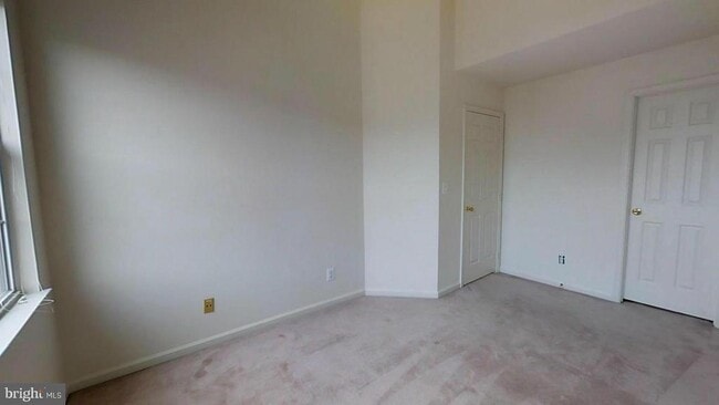 Building Photo - 2503 James Monroe Cir